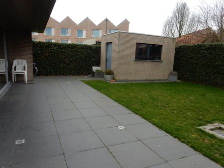 Comfortabele gezinswoning in het centrum van Wingene. - Photo 5