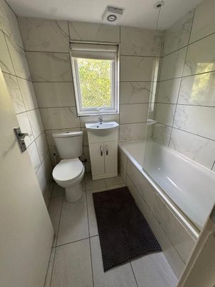 4 bedroom house to rent - Photo 1