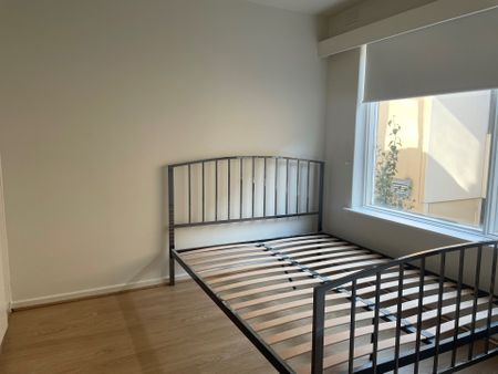 In The Heart of leafy Elwood! - Photo 3