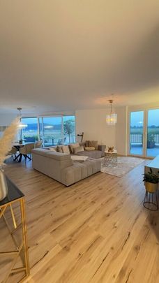 4.5-room attic apartment with a beautiful terrace with a view! - Photo 1