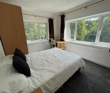 6 bedroom terraced house to rent - Photo 4