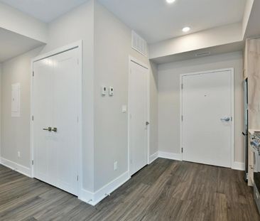 16 Champagne Avenue South - 305 - Photo 6