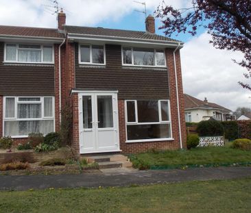 3 bedroom end of terrace house to rent - Photo 5