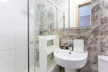 Studio Flat, Bond Street, W5 - Photo 4