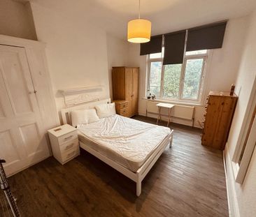 1 bedroom in a house share to rent - Photo 4