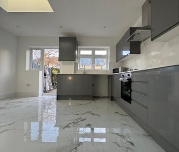 3 bedroom terraced house to rent - Photo 1