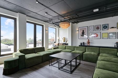 Studio to rent - Photo 2