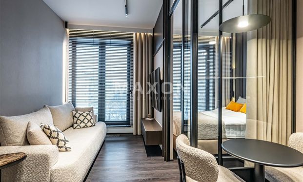 Warszawa, Wola, al. Aleja "Solidarności" - Zdjęcie 1