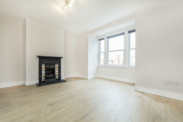 Florence Road, W4 5DP, London - Photo 1