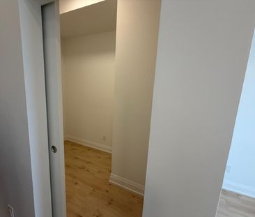 For Lease - 3250 Carding Mill Trail Unit# 516, Oakville, Ontario - Photo 1