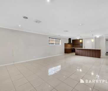 Beautifully Presented Park-Facing Family Home Close to Everything - Photo 3