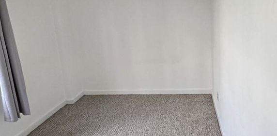 Room in a Shared Flat, Keal Avenue, G15 - Photo 2