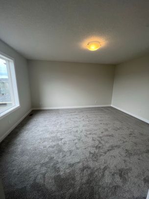 105 Creekside Way Southwest, Calgary - Photo 1