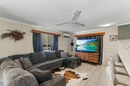 Perfectly Located Family Home in Cranbrook - Photo 2