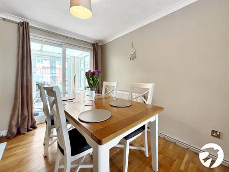 3 bedroom terraced house to rent - Photo 3
