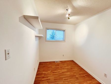 For Lease - 65 Kelso Crescent, Vaughan, Ontario - Photo 2