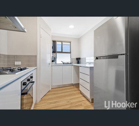9/90 Cooper Street, Mandurah, WA 6210 - Photo 3
