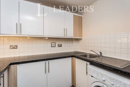 2 bedroom apartment to rent Harlands House, Harlands Road, Haywards Heath, RH16 - Photo 5