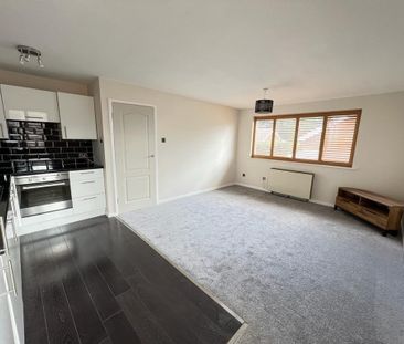 Reneville Road, Rotherham - Photo 5