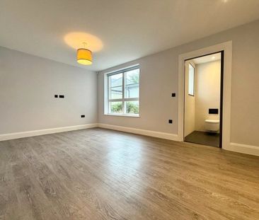 Burnaby Road, Bournemouth, Dorset, BH4 - Photo 1