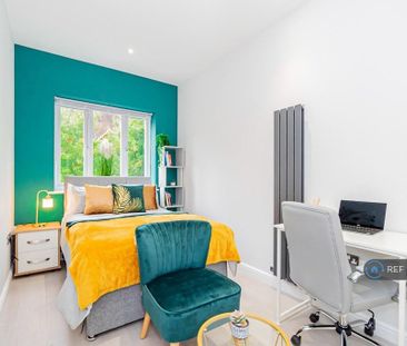 1 bedroom in a house share to rent - Photo 4