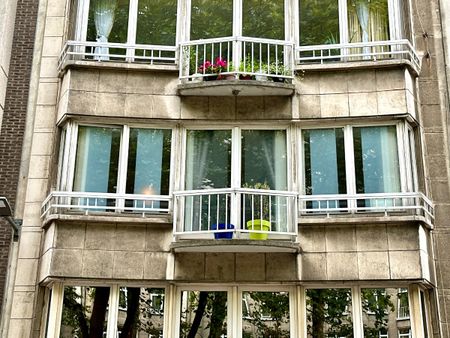 IN OPTIE ! Riant appartement 140m² met 2 slaapkamers 2 badk. - Photo 4