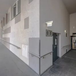 Gemütliche 2-Zimmer-Wohnung in 1100 Wien - Toplage, Parkett & Einbauküche! - Foto 3