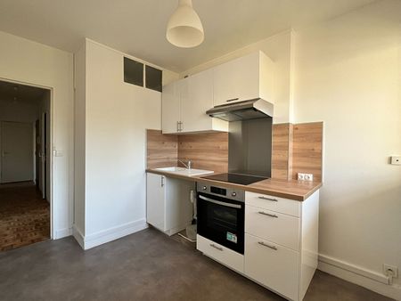 Location Appartement 4 pièces 68m² - Photo 5