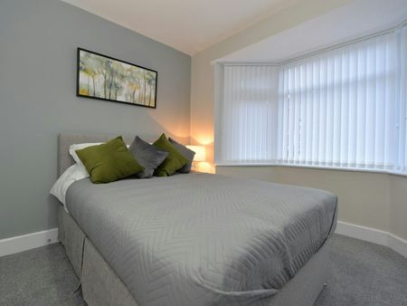 House share to rent on - Photo 2