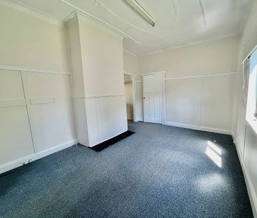 Two Bedroom Home in Central Location - Photo 2