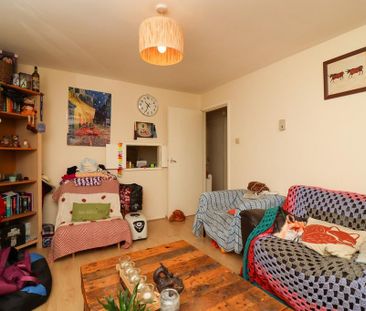 1 bedroom flat to rent - Photo 6