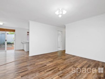 Unfurnished villa in sough after location - Photo 3