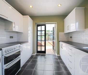 2 bedroom semi-detached bungalow to rent - Photo 1
