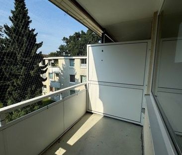 Diese Wohnung wird saniert: 2,5-Zimmer-Wohnung mit Balkon - Photo 1