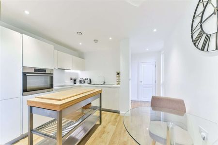 Bright and superbly presented 1 double bedroom apartment to rent moments from Langdon Park DLR. - Photo 5