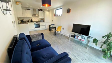 2 bedroom apartment to rent - Photo 4