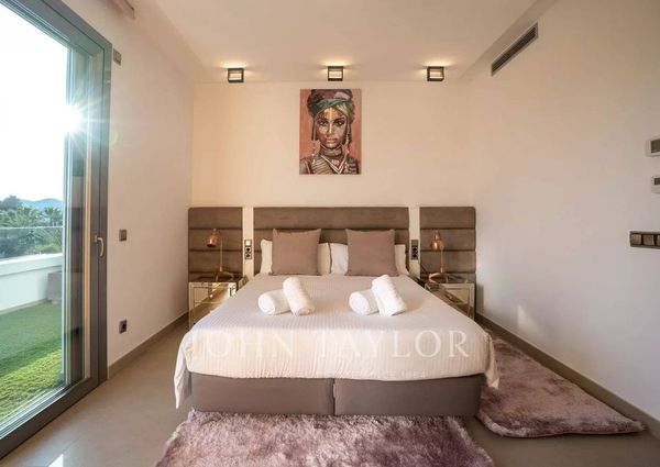 Luxury Villa for rent in Cap Martinet, Spain