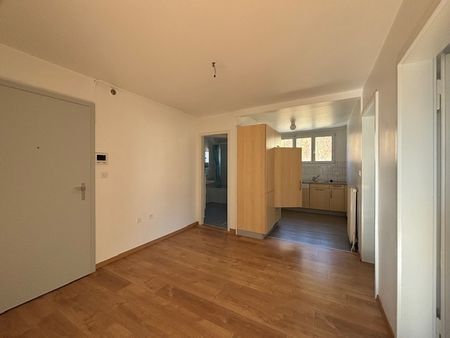 appartement de 3.5 pces au 2ème étage proche de la gare - Photo 2