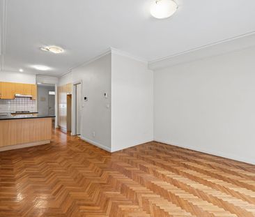 3 Bedroom Family Home! - Photo 3
