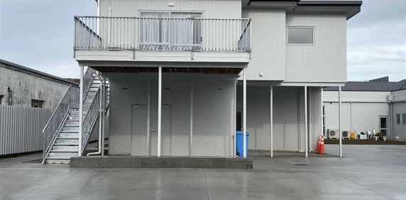 1 Bedroom Apartment - Photo 2