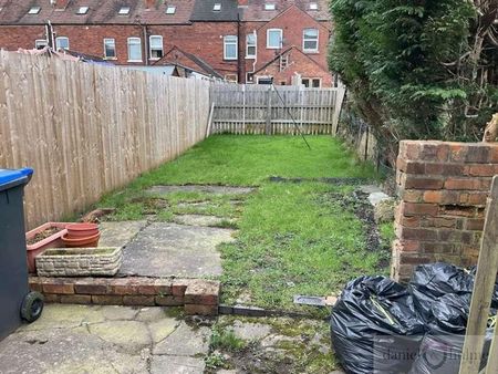 Portland Street, Leek, Staffordshire, ST13 - Photo 5