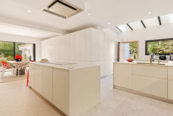 8 bedroom luxury Villa for rent in Benahavís, Spain