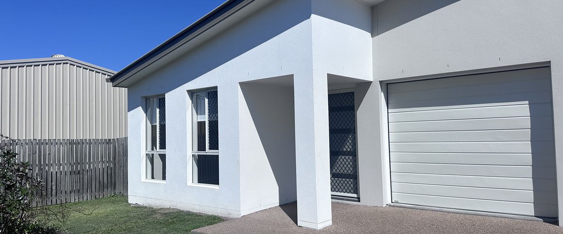 1 / 96 Bradman Way, Urangan QLD 4655 - Photo 1