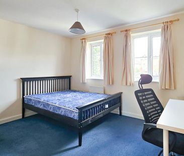 4 bedroom private hall to rent - Photo 4