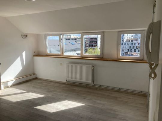 Appartement te huur - Photo 1