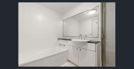 Spacious Two-Bedroom Apartment with Resort-Style Facilities - Photo 5