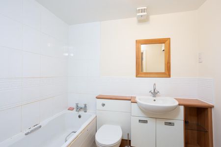 Cobham Way, York YO30 - Photo 5