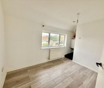 2 bedroom semi-detached house to rent - Photo 6