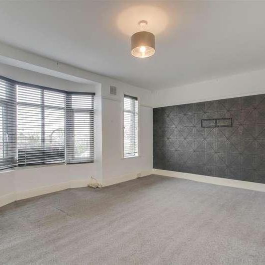 Carnarvon Road, Clacton-on-sea, CO15 - Photo 1