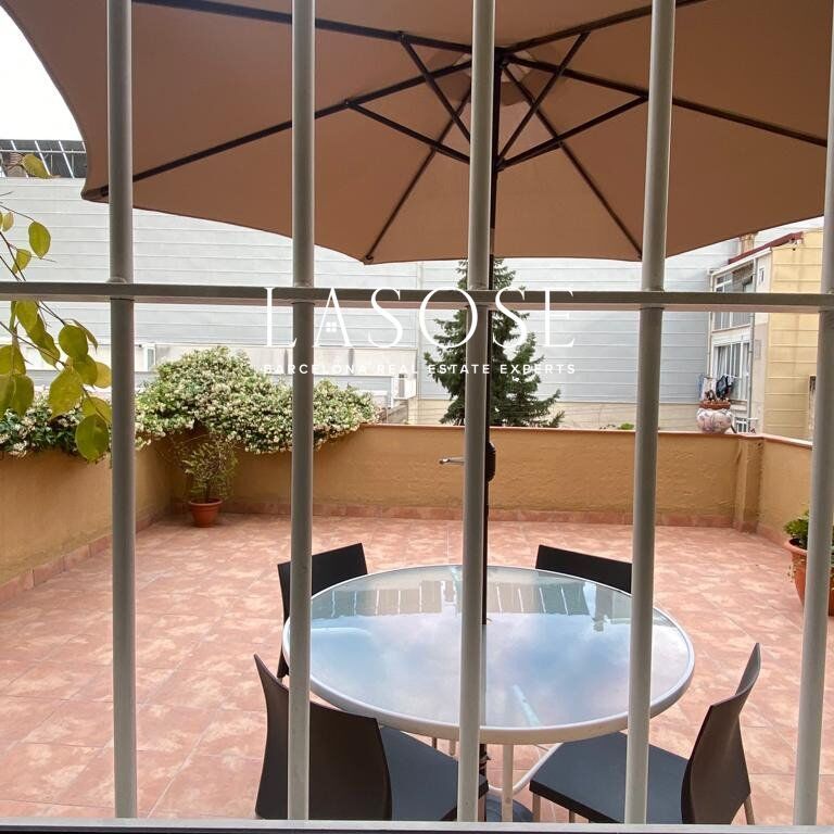 Flat 65m² with terrace to rent in Vila de Gràcia, Barcelona - Photo 1